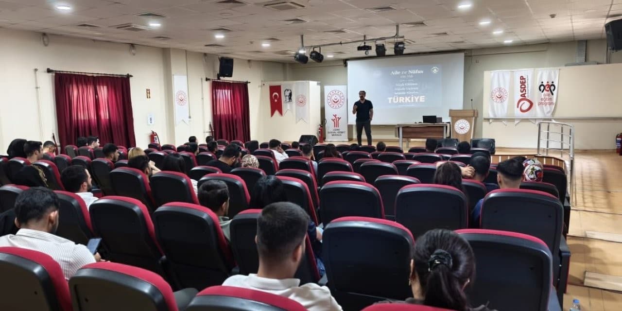 Cizreli Gençlere Evlilik Öncesi Aile Eğitimi Verildi