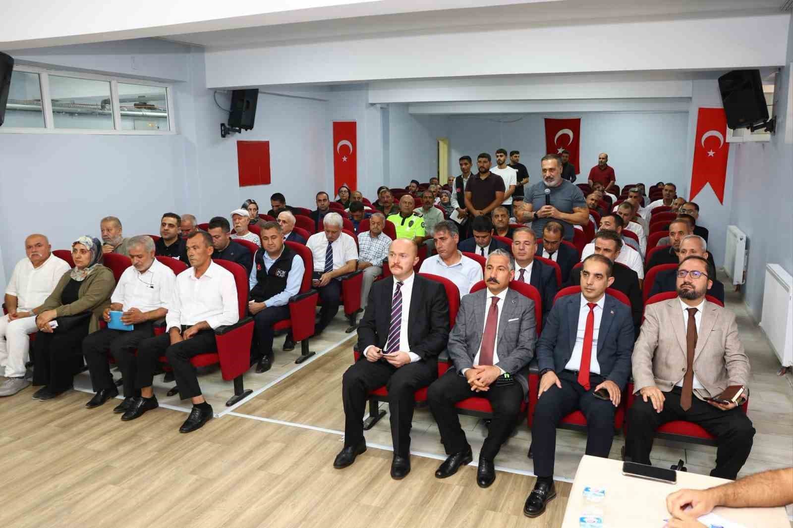 Valiliğin ’Halk ve Güvenlik’ toplantıları sürüyor