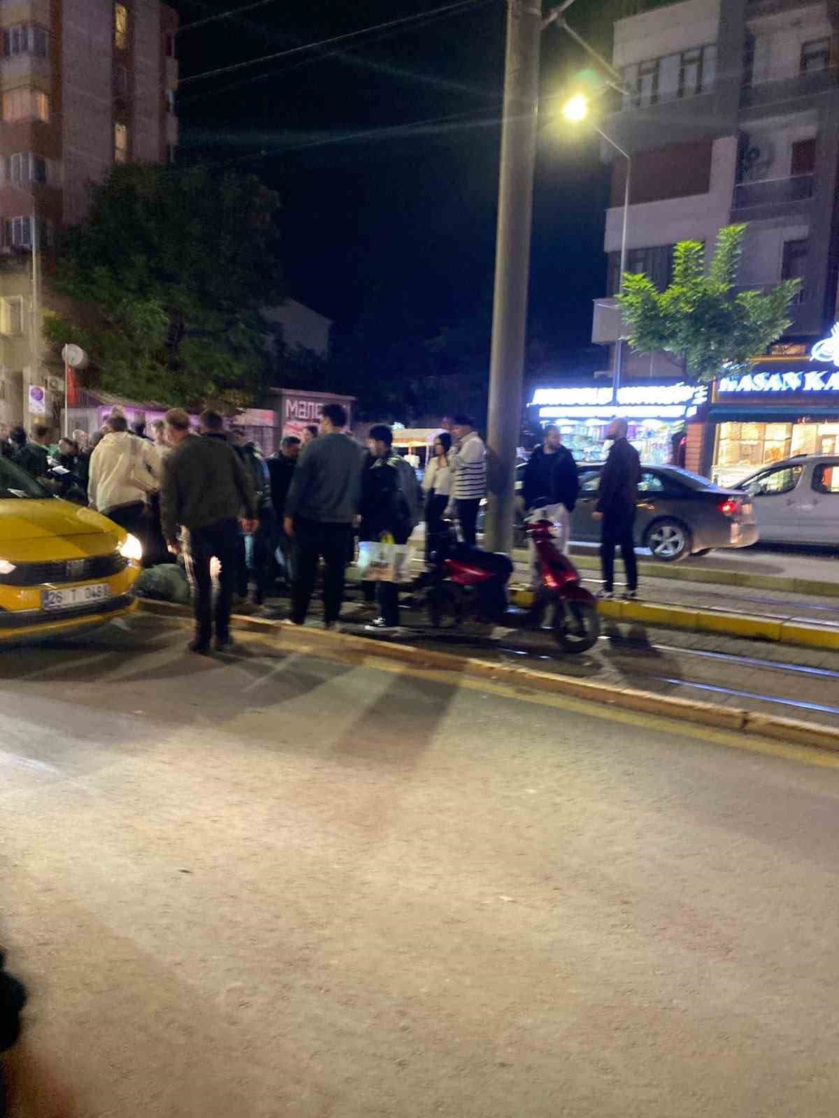 Eskişehir’de motosikletin çarptığı yaya ağır yaralandı