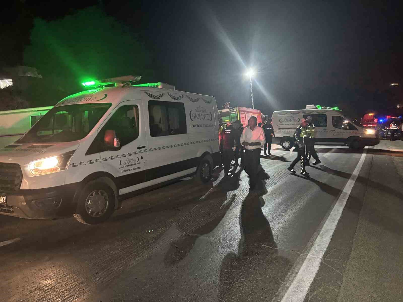 Gaziantep’te kazada hayatını kaybeden 7 kişinin cenazeleri morga kaldırıldı