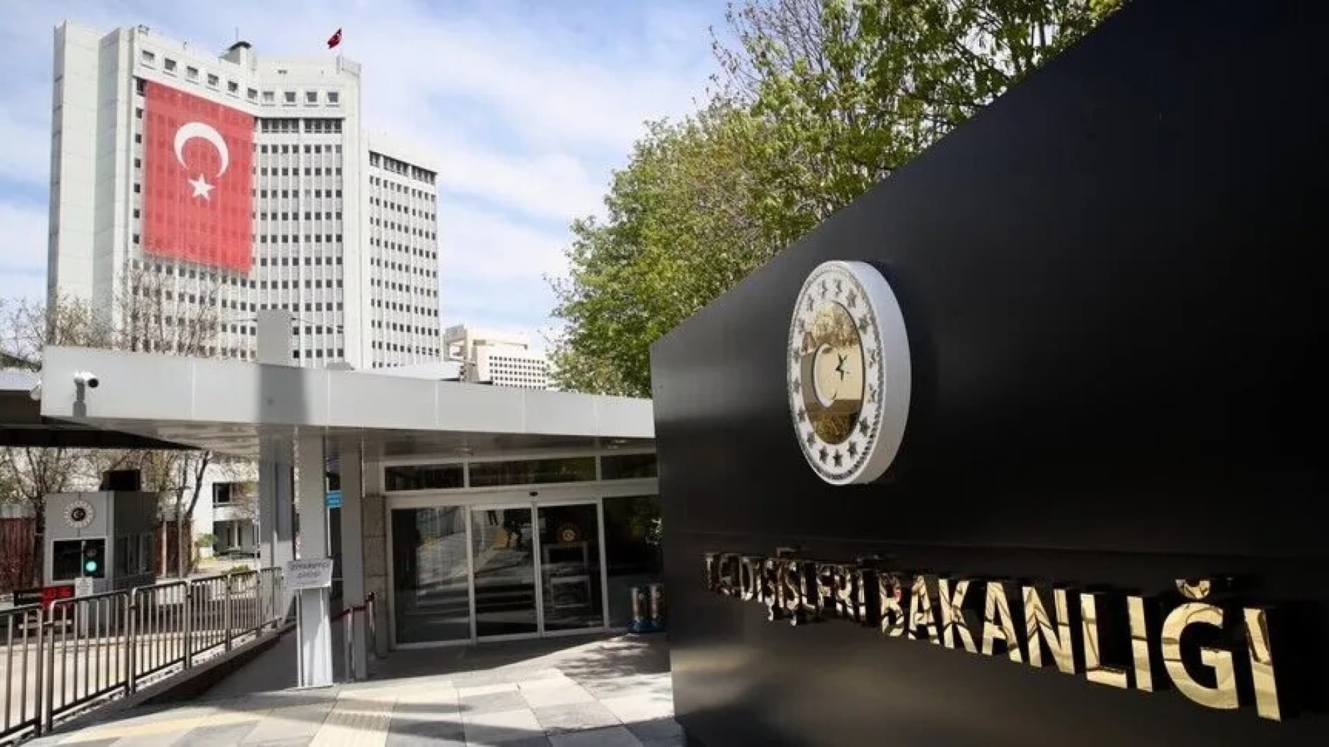 Dışişleri Bakanlığı'ndan Mescid-i Aksa baskınına kınama