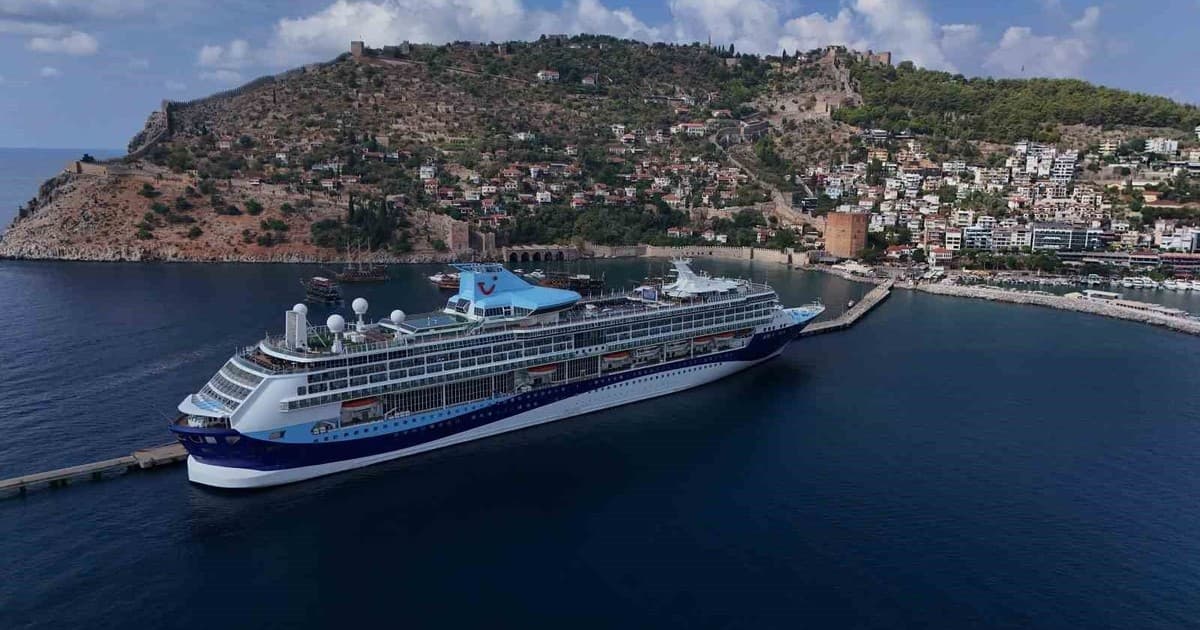 Alanya’ya 9 ayda 8 kruvaziyerle 10 bin 476 turist geldi