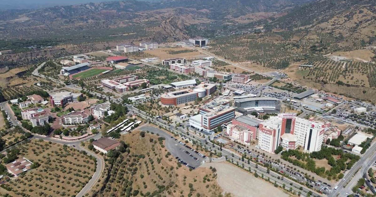 ADÜ dünya sıralamasında 3 yılda 220 basamak yükseldi