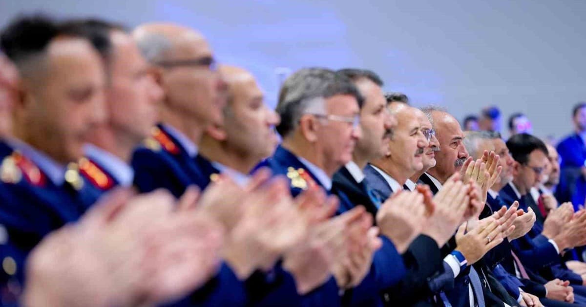 Savunma Sanayii Başkanı Görgün: (HÜRKUŞ-II) "2028 yılı sonuna kadar da 55 uçağın tamamının Hava Kuvvetlerimizin envanterine kazandırmayı planlıyoruz"