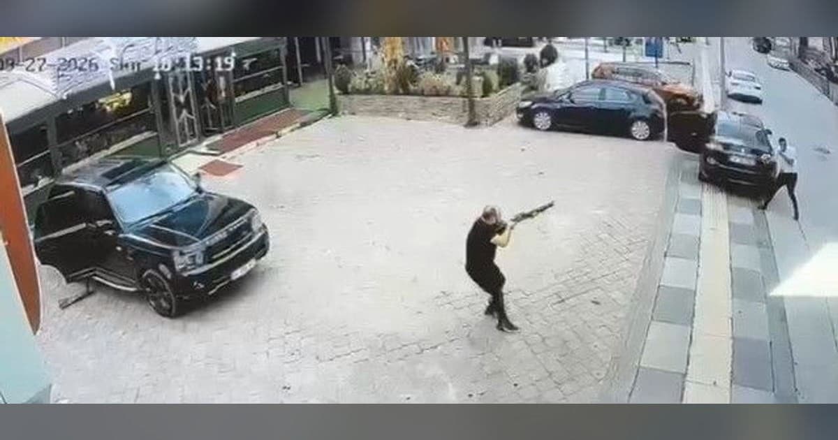 Ankara’da 1 kişinin hayatını kaybettiği silahlı kavganın görüntüleri güvenlik kamerasına yansıdı