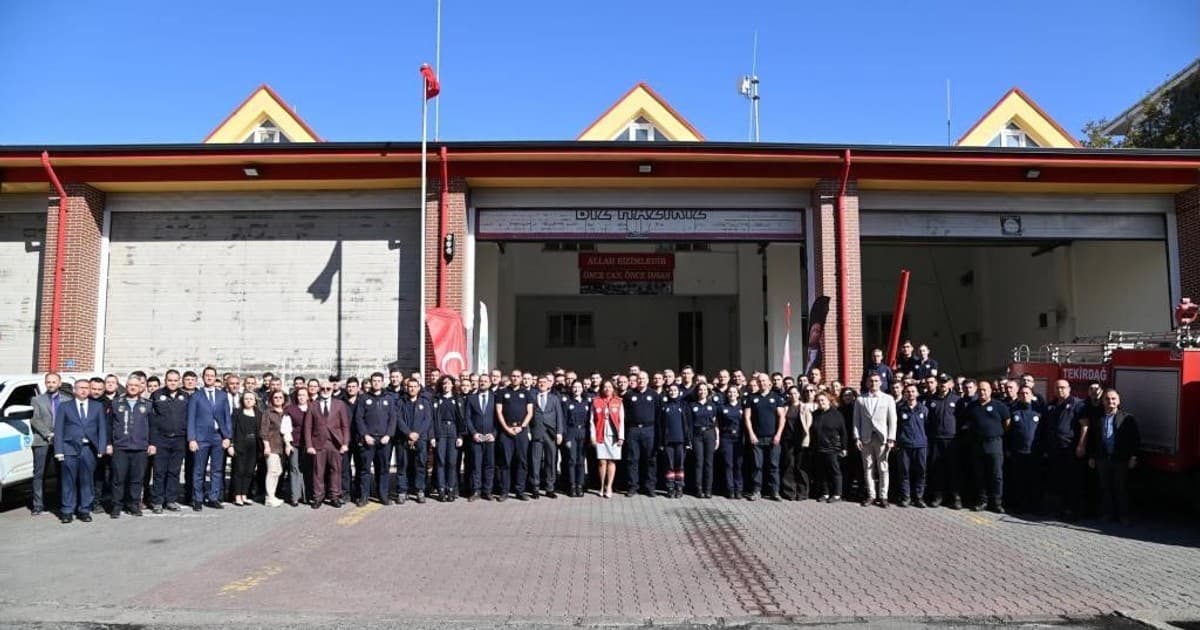 Başkan Yüceer itfaiyecilerle buluştu: "Herkesin kaçtığı yere siz koşarak gidiyorsunuz"