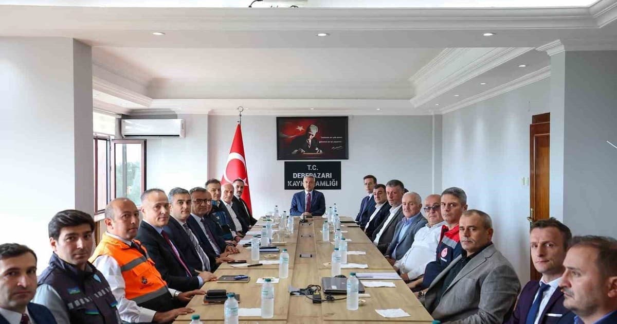 Rize’nin ilçelerinde afetin yaraları sarılıyor