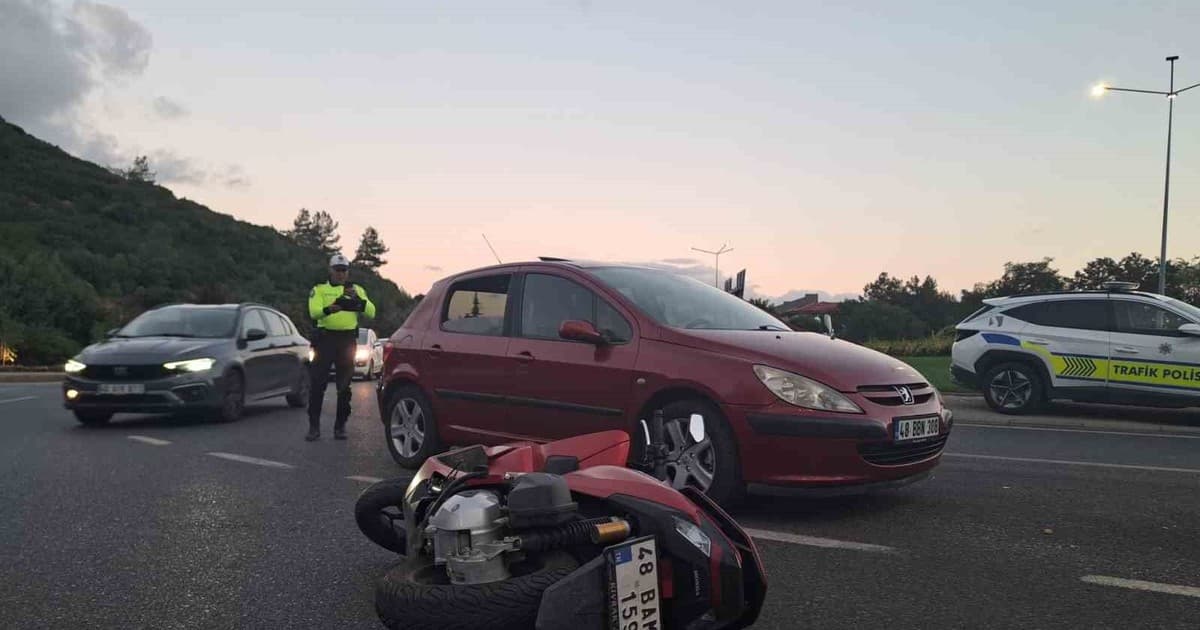 Muğla’da otomobil ile motosiklet çarpıştı: 1 yaralı
