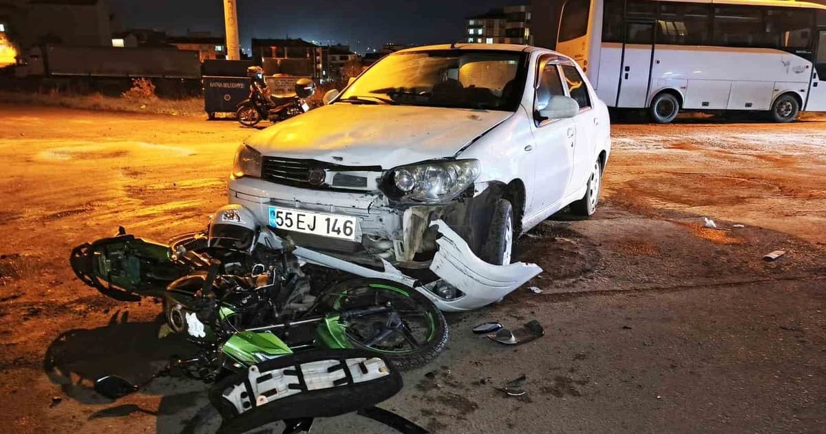 Bafra’da otomobil ile motosiklet çarpıştı: 3 yaralı