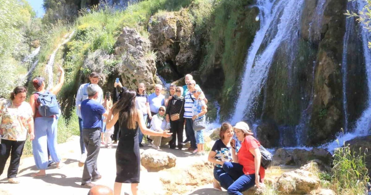 Üniversite öğrencilerinin gelmesiyle Girlevik Şelalesinde yoğunluk oluştu