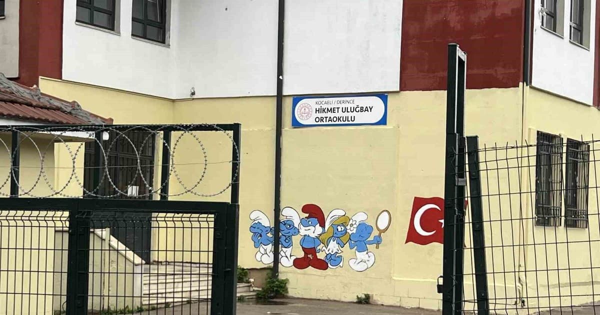 Kocaeli’de ortaokulda sınıfın sıvaları düştü: 3 öğrenci yaralandı