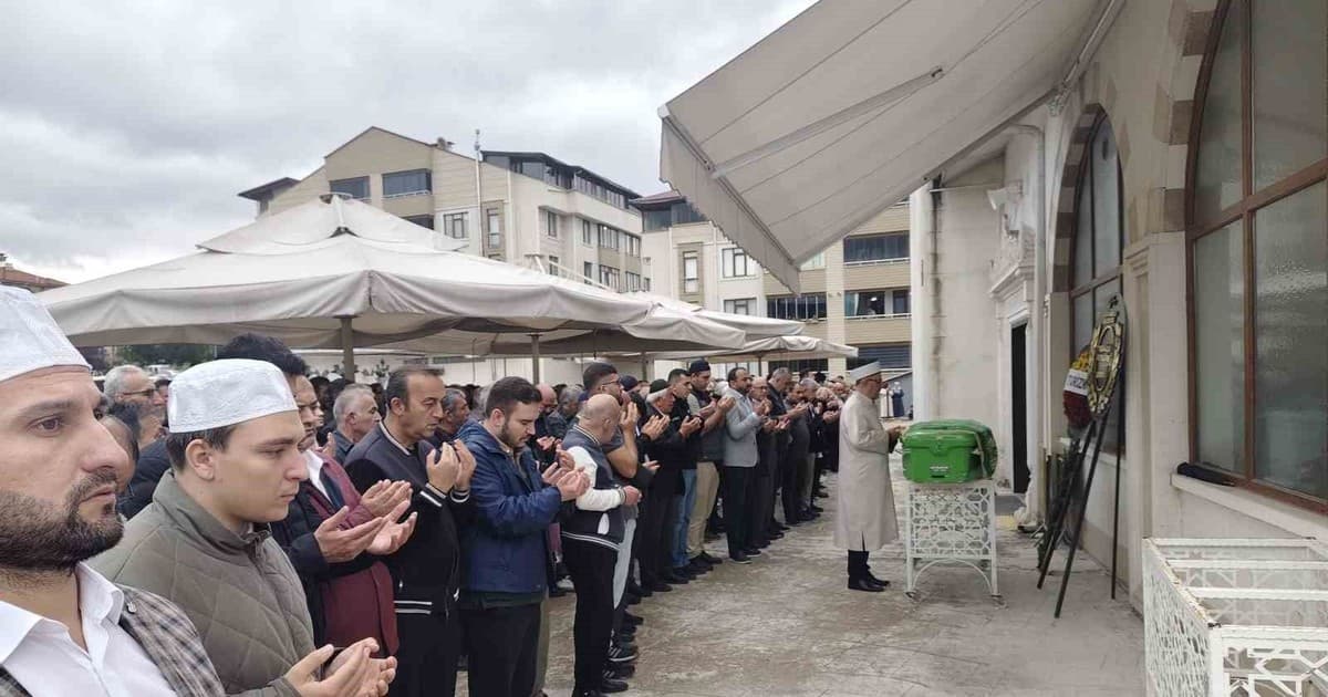 Tırla çarpışan minibüsün sürücüsü son yolculuğuna uğurlandı
