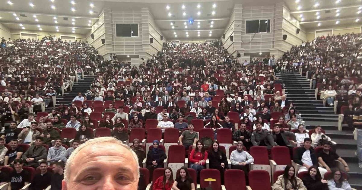 ERÜ’de yeni öğrencilere tanışma programı düzenlendi