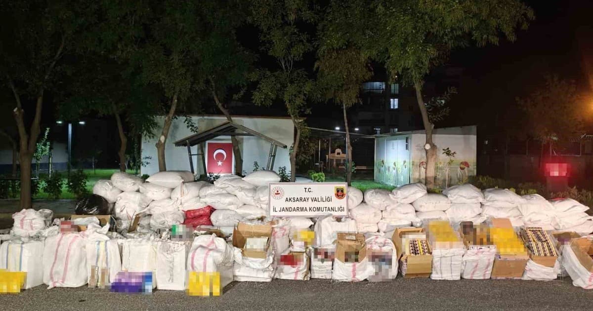 Aksaray’da jandarma 5,5 milyon liralık kaçak ürün ele geçirdi