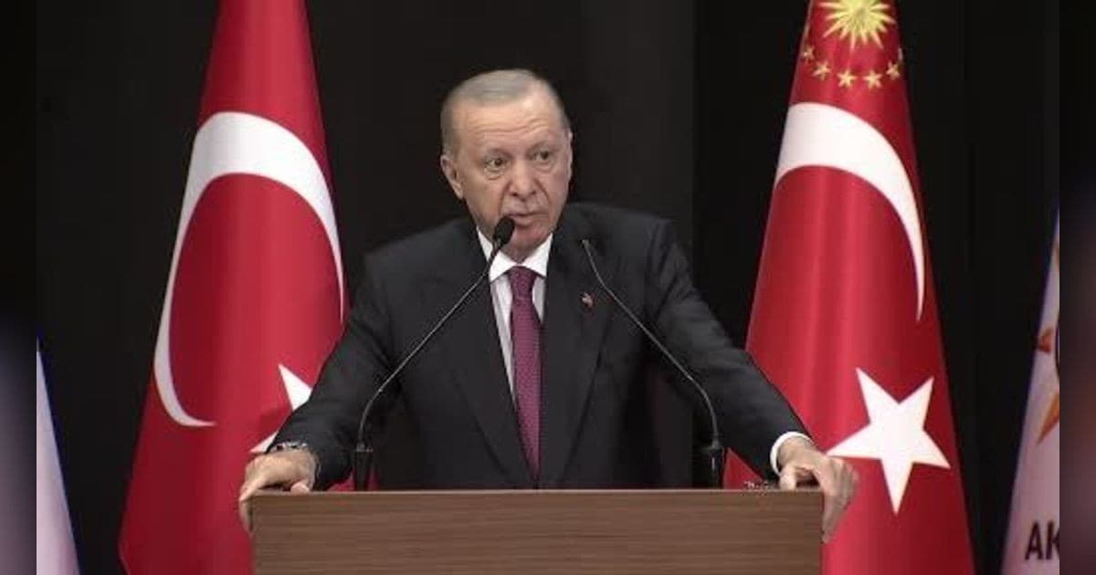 Cumhurbaşkanı Erdoğan: "Kimse bu partinin aklığına halel getiremez, o aklığa leke süremez"