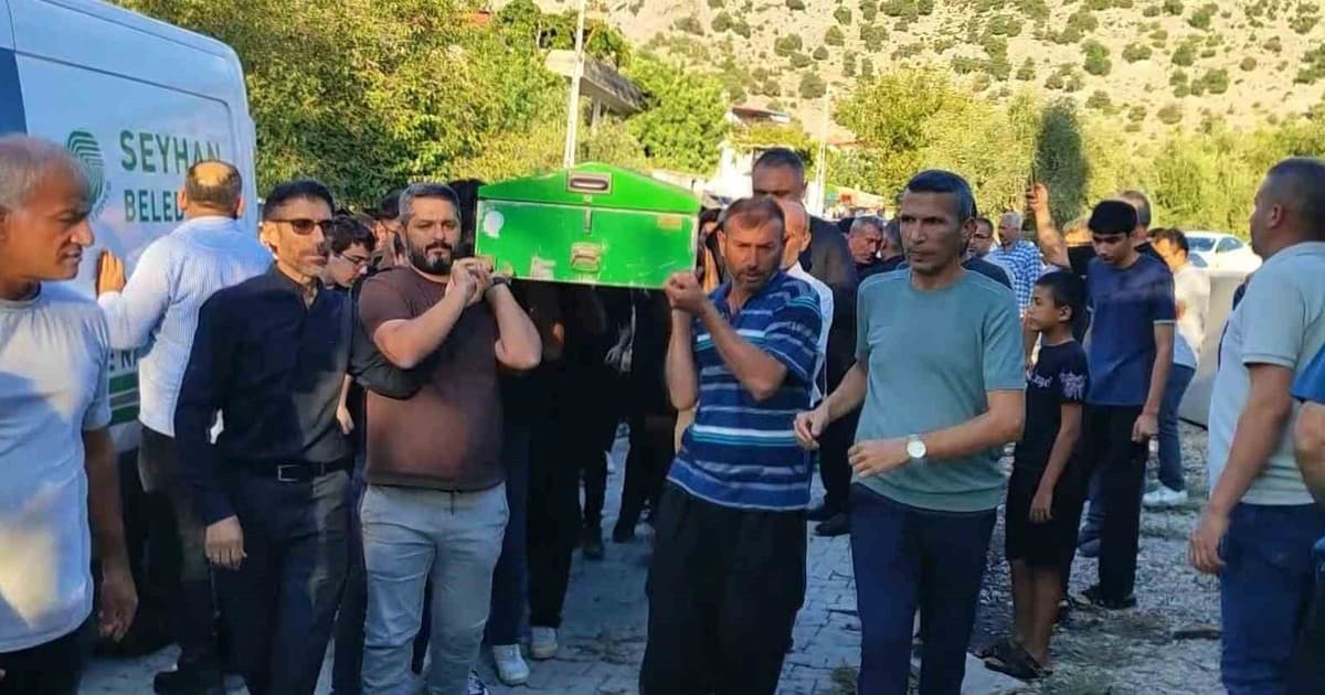 Kazada hayatını kaybeden liseli, son yolculuğuna uğurlandı