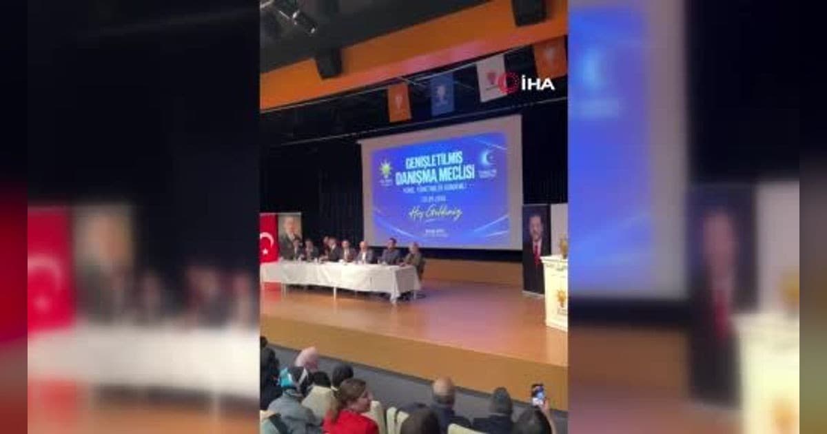 Ataşehir’de CHP’li 6 belediye meclis üyesi AK Parti’ye katıldı