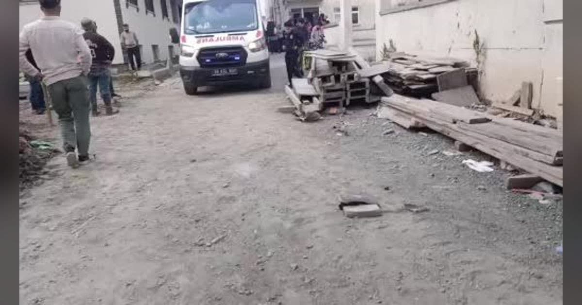 Kars’ta motosikletli saldırgan dehşeti: 1’i kadın 2 kişi silahla yaralandı