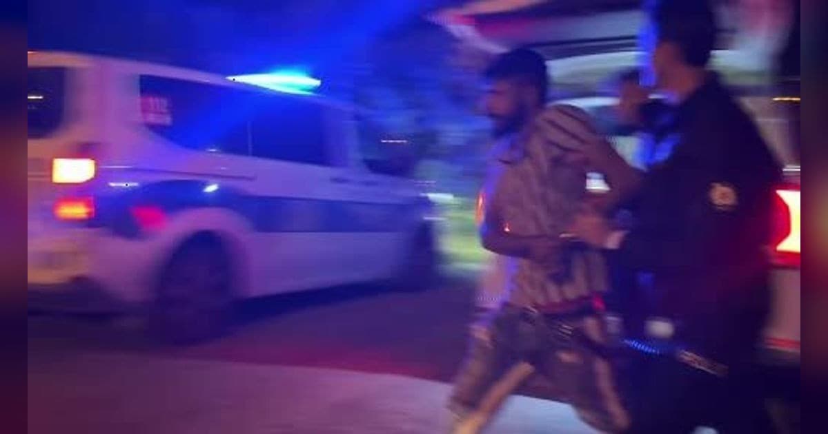 Direksiyona alkollü geçti, 2 araca çarpıp yaya olarak kaçtı