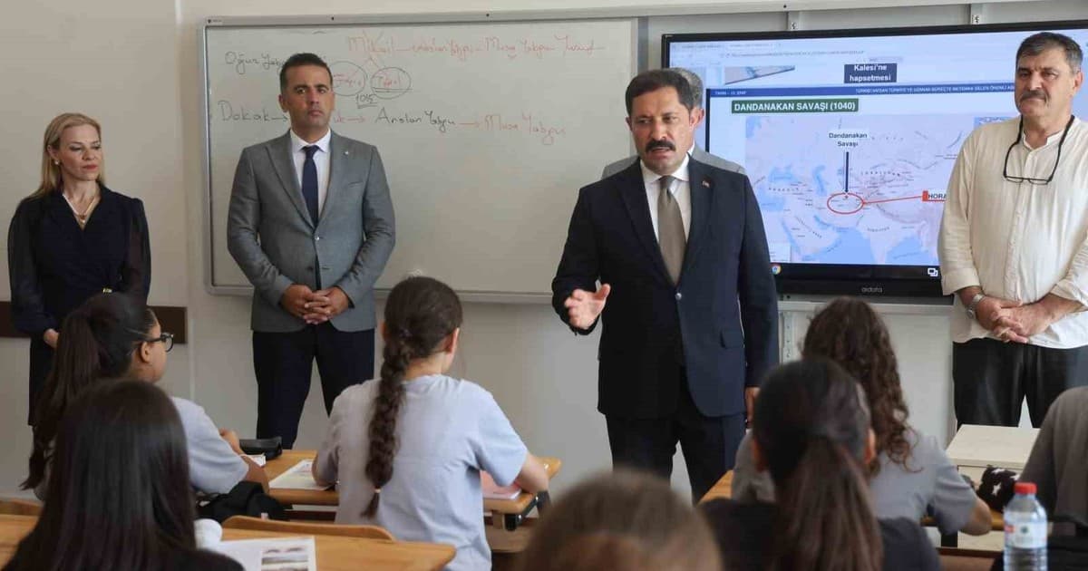 Depremde 210 eğitim kurumunun yıkıldığı Hatay’da 254 yeni okul hizmete açıldı