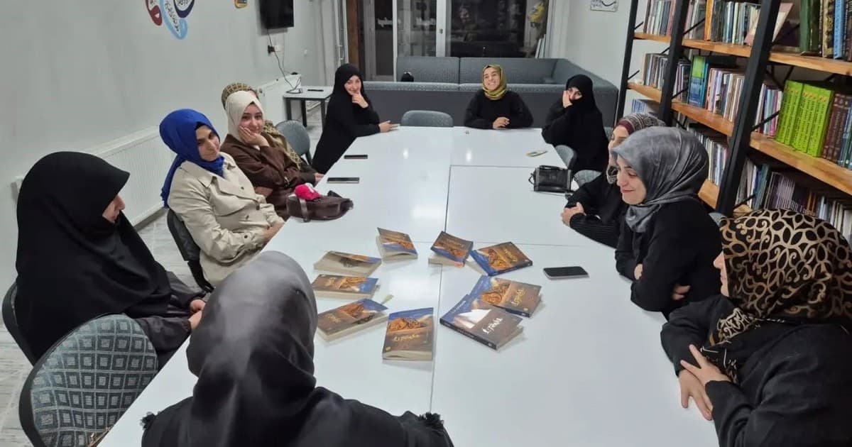 Bayburt'ta Kadınlara Yönelik Kitap Analiz Etkinliği Düzenlendi
