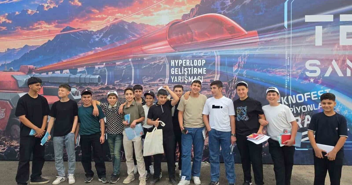 Cizreli Gençler TEKNOFEST Heyecanına Şanlıurfa'da Ortak Oldu