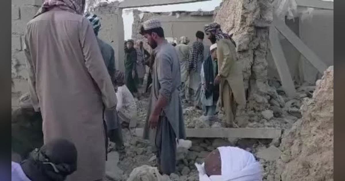 Pakistan'ın Afganistan'a Düzenlediği Hava Saldırısı İki Ülke Arasında Gerilimi Tırmandırdı