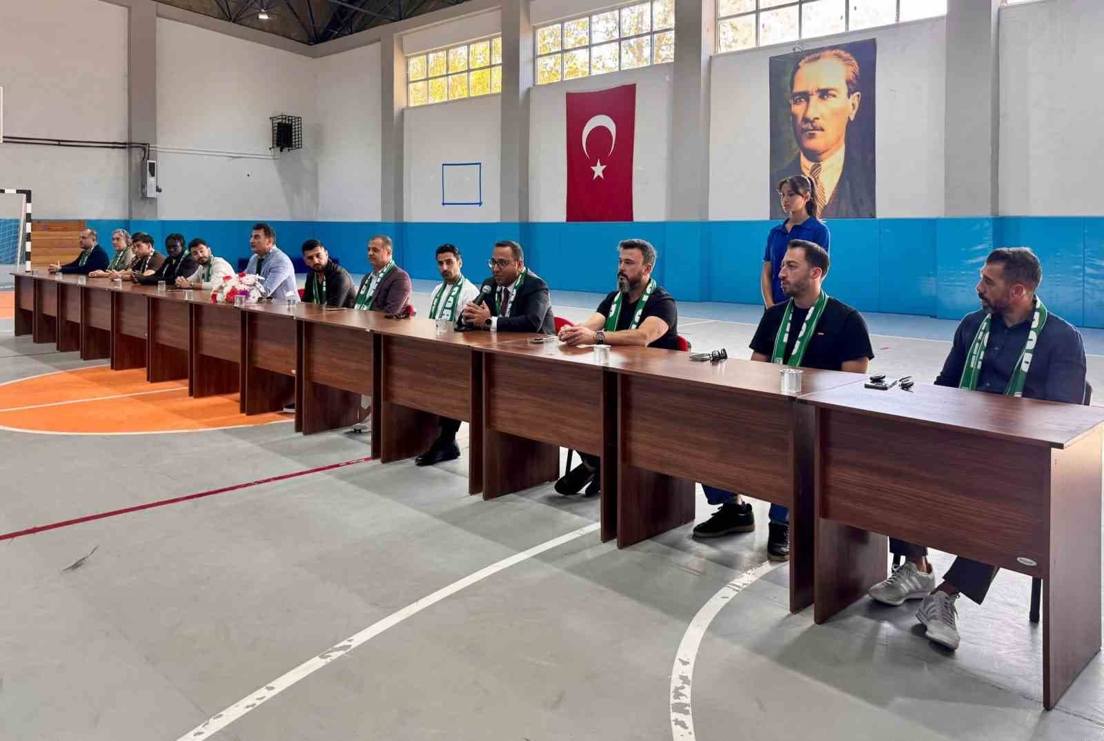 Muğlaspor Yeşil Sahalardan Okul Sıralarına: Futbolcular Gençlerle Buluştu