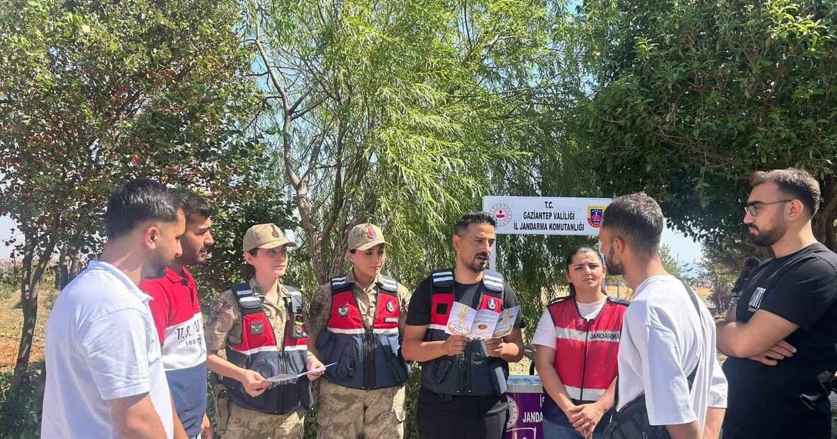Gaziantep'te Üniversite Öğrencilerine Jandarmadan Güvenlik Eğitimi