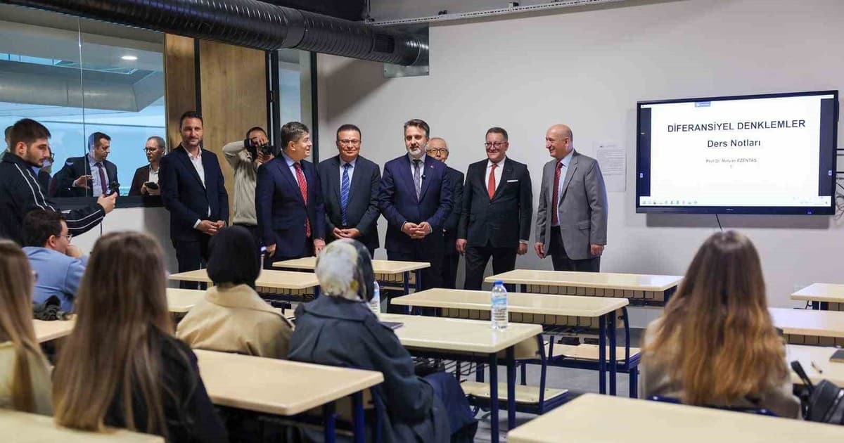 Büyükşehir Belediyesi'nden Üniversite Gençliğine Tam Destek Mesajı