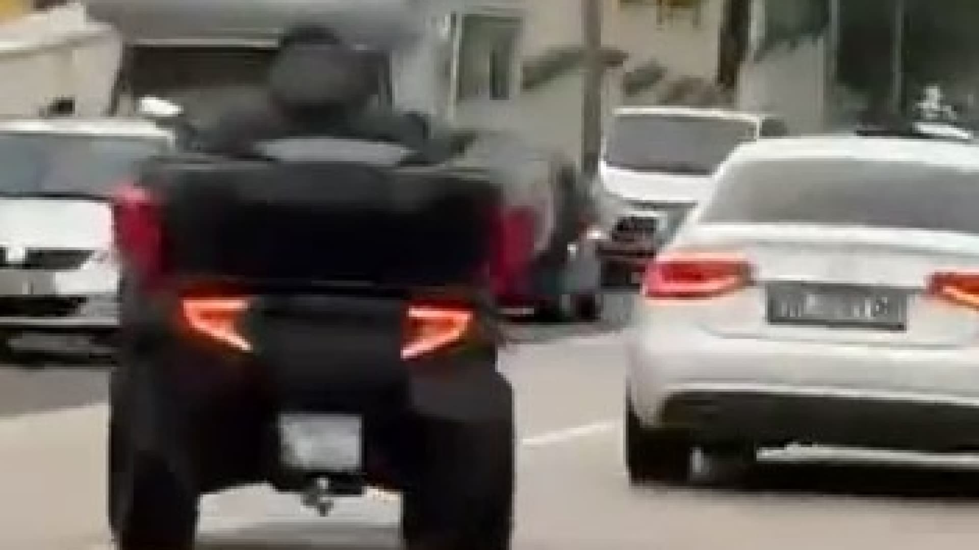 Bursa'da ATV Sürücüsünün Trafikteki Tehlikeli Şovu Kamerada