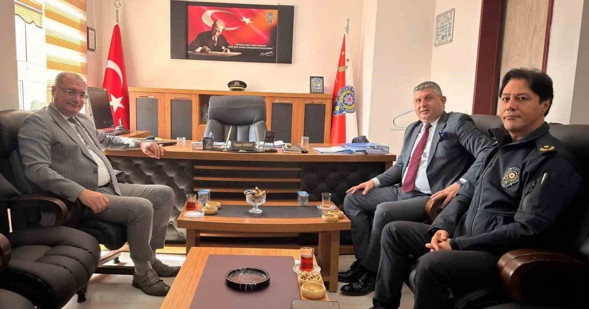 Bolvadin Kaymakamı Arıkan ve Komisyon Başkanı Uygur'dan Emniyet Müdürü'ne Veda Ziyareti