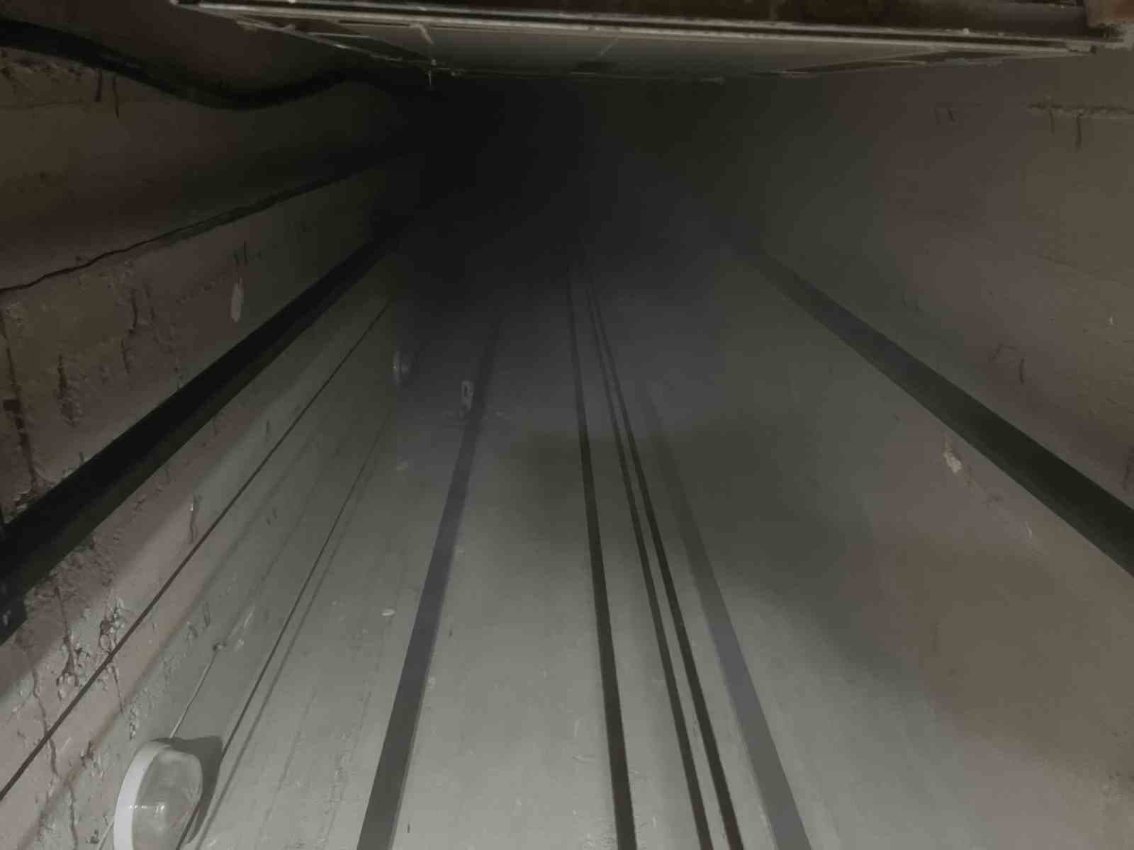 Bursa'da Aşırı Isınan Asansör Halatı Mahallede Yangın Paniğine Yol Açtı