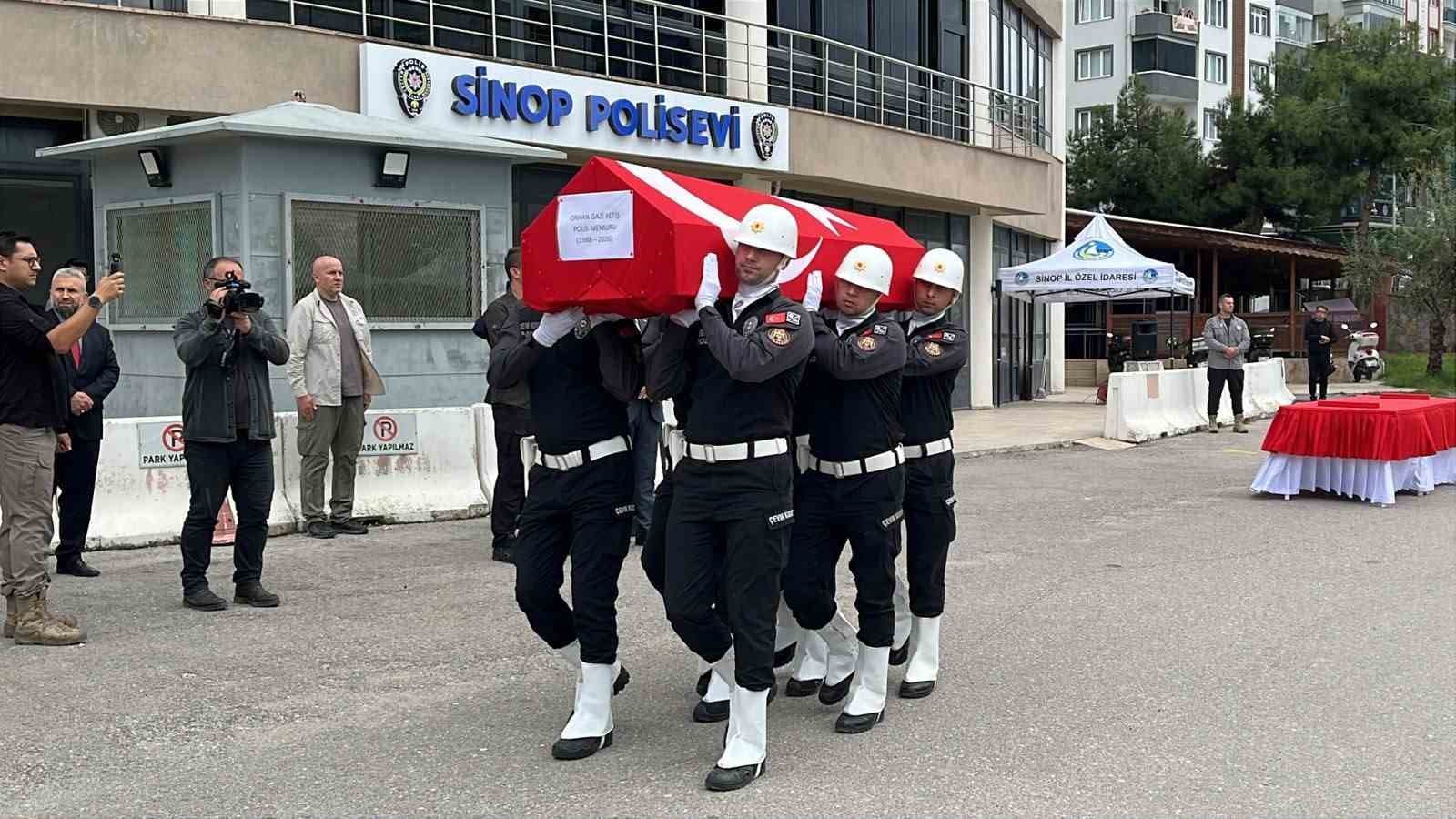 Sinop'ta Yaşamını Yitiren Polis Memuru Orhan Gazi Yetiş Son Yolculuğuna Uğurlanıyor