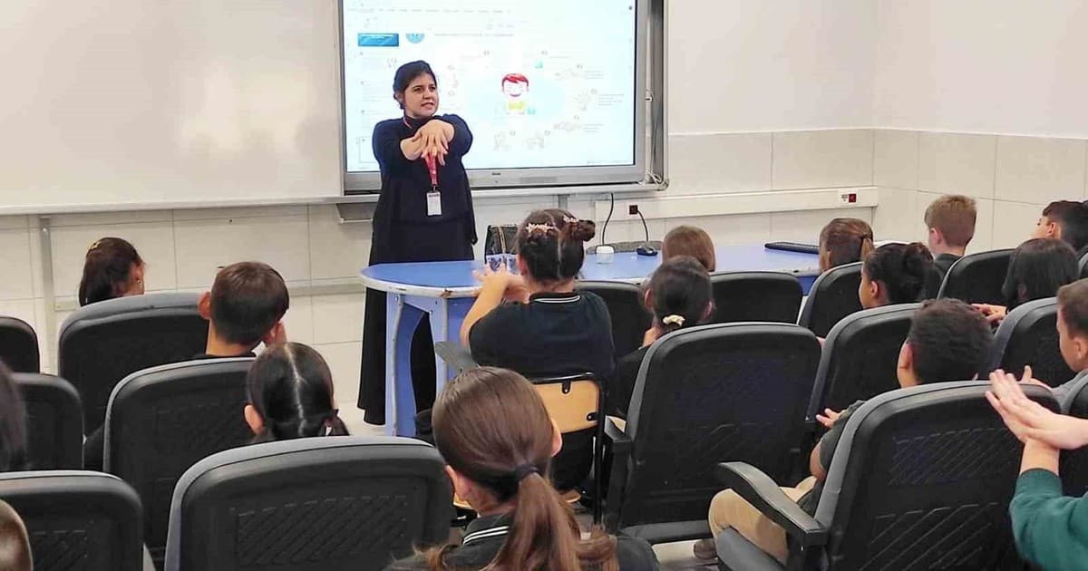 Karapınar'da Öğrencilere Yönelik Sağlıklı Yaşam Eğitimleri Düzenlendi