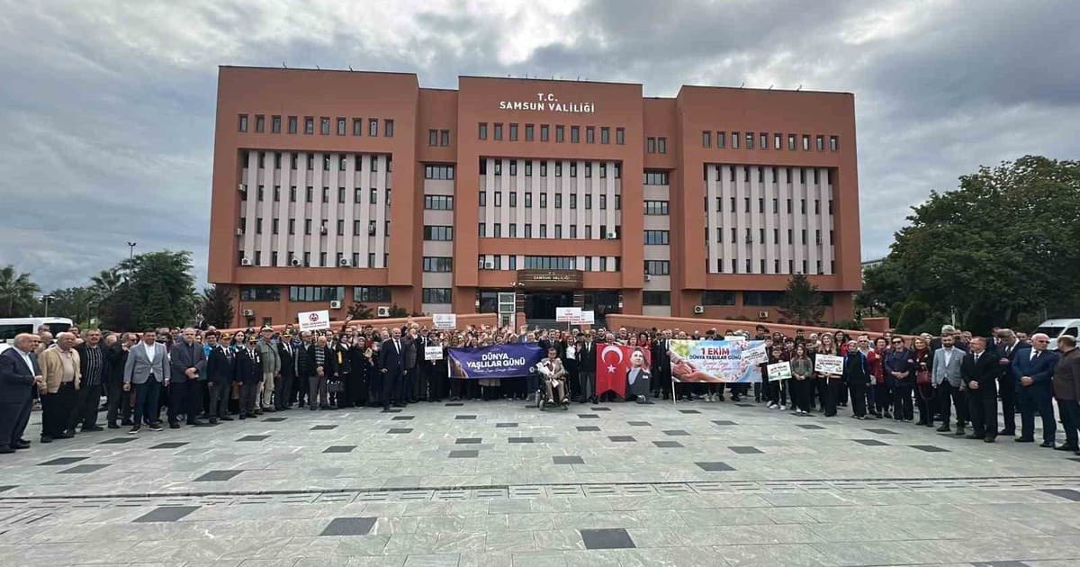 Samsun'da 1 Ekim Dünya Yaşlılar Günü Farkındalık Yürüyüşüyle Kutlandı