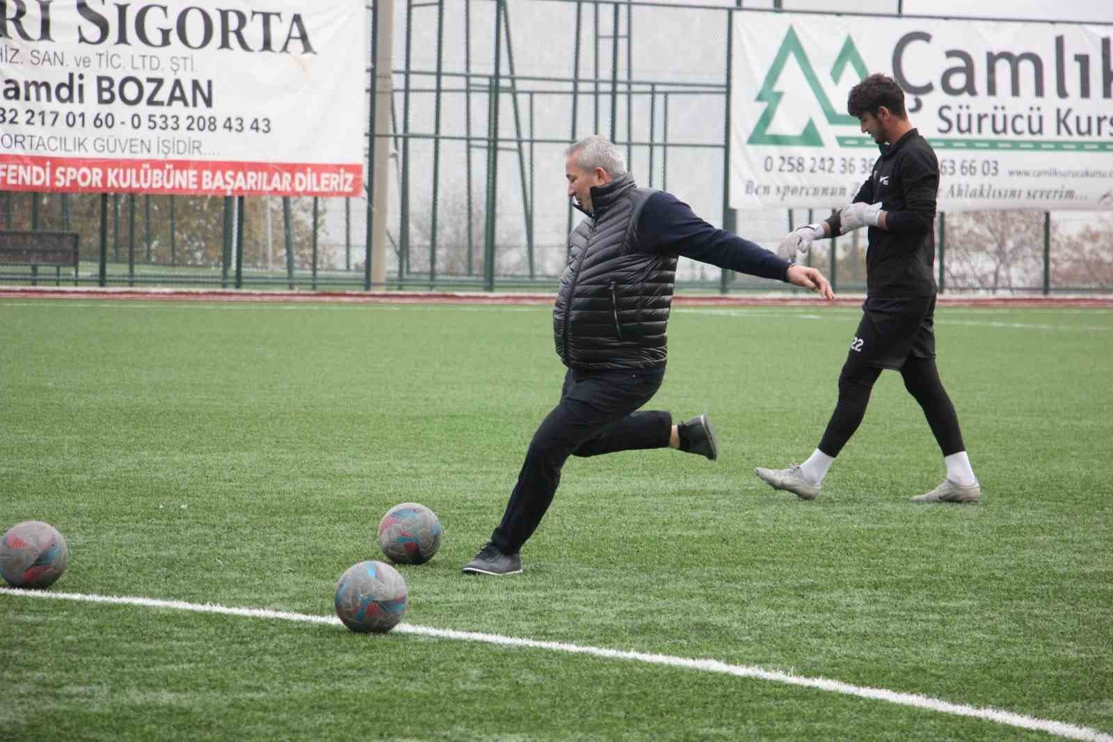 Denizli İdman Yurdu'nda Kötü Gidişat Sürüyor: 4 Haftada Sadece 2 Puan