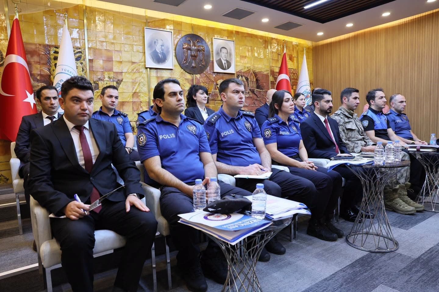 Erzincan'da Kent Güvenliği ve Okul Emniyeti Masaya Yatırıldı