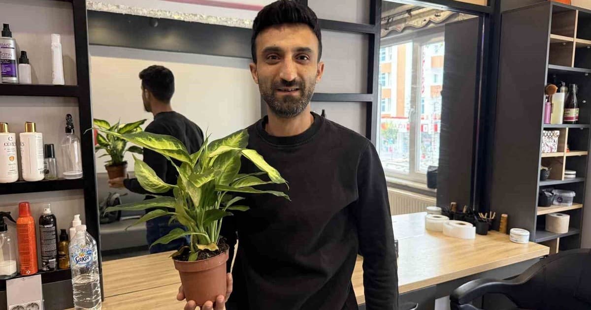 Evdeki Süs Bitkisini Yiyen 2 Yaşındaki Çocuk Yoğun Bakıma Alındı