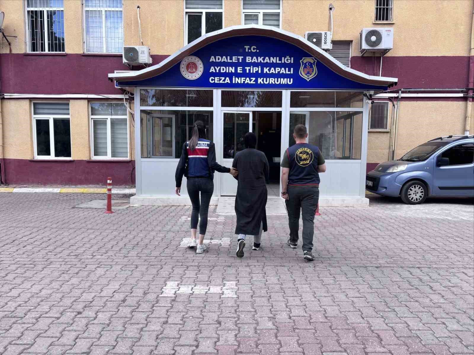 Aydın'da Kesinleşmiş Hapis Cezası Bulunan 2 Firari Yakalandı