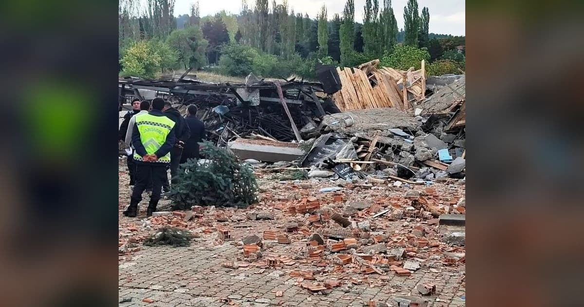Emet'te Kazan Dairesi Patladı: Bina Çöktü, Şans Eseri Yaralanan Olmadı