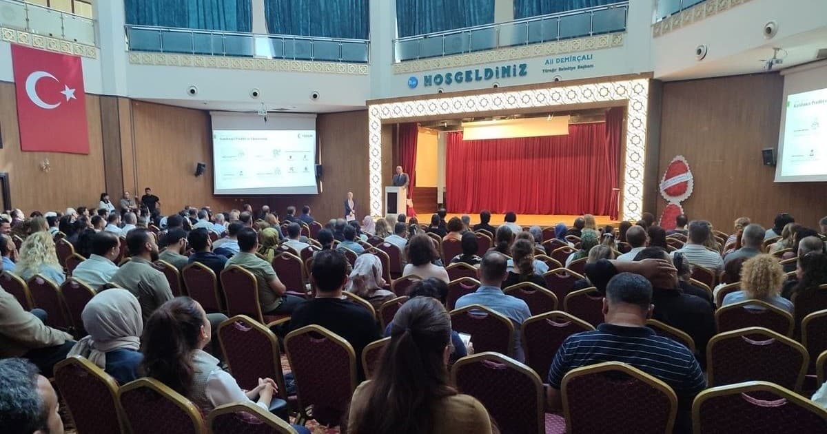 Yüreğir'deki Okullarda Yeşilay Faaliyetleri Yıl Boyunca Sürecek