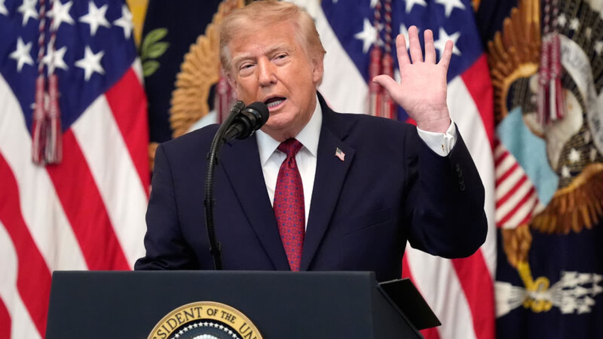 Trump'tan Flydubai Uçağındaki Saldırıya İlişkin Açıklama: Ya Teröristti ya da Akıl Sağlığı Yerinde Değildi