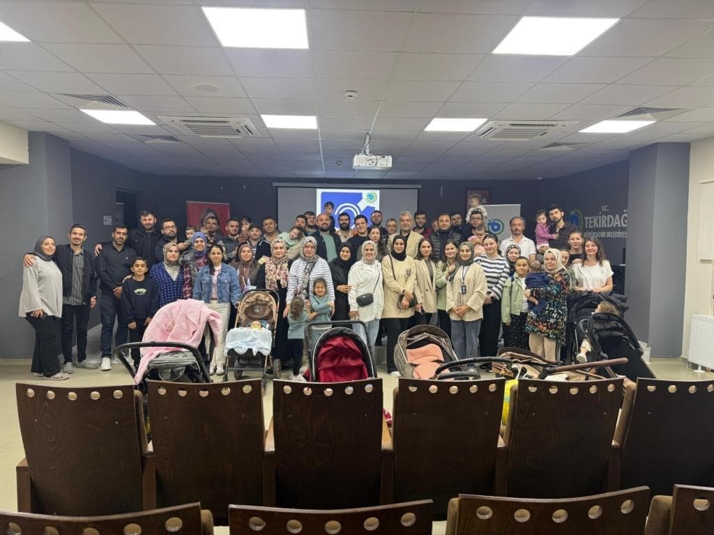 Tekirdağ'da İşitme Engelli Anne ve Babalara 'CODA Güvende' Desteği