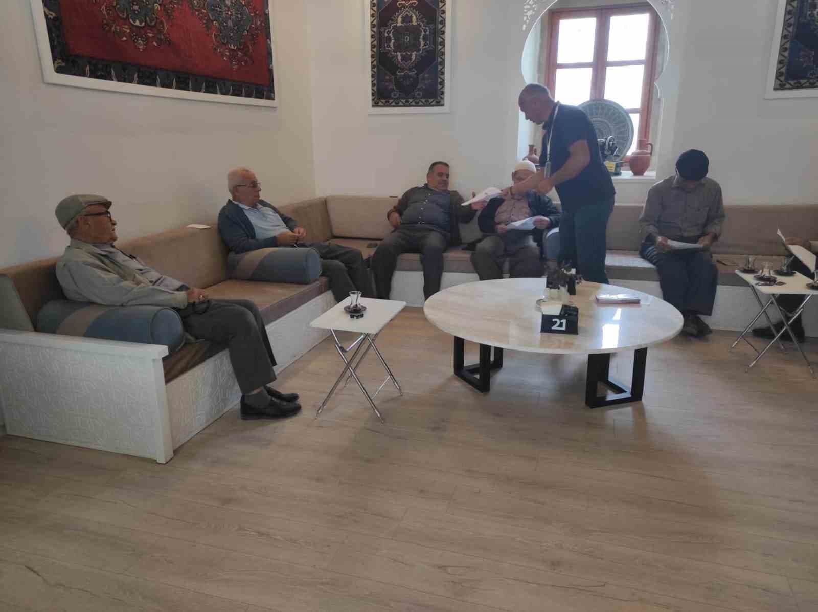 Karapınar'da Yaşlılar Günü'ne Özel Sağlık Bilgilendirmesi Yapıldı