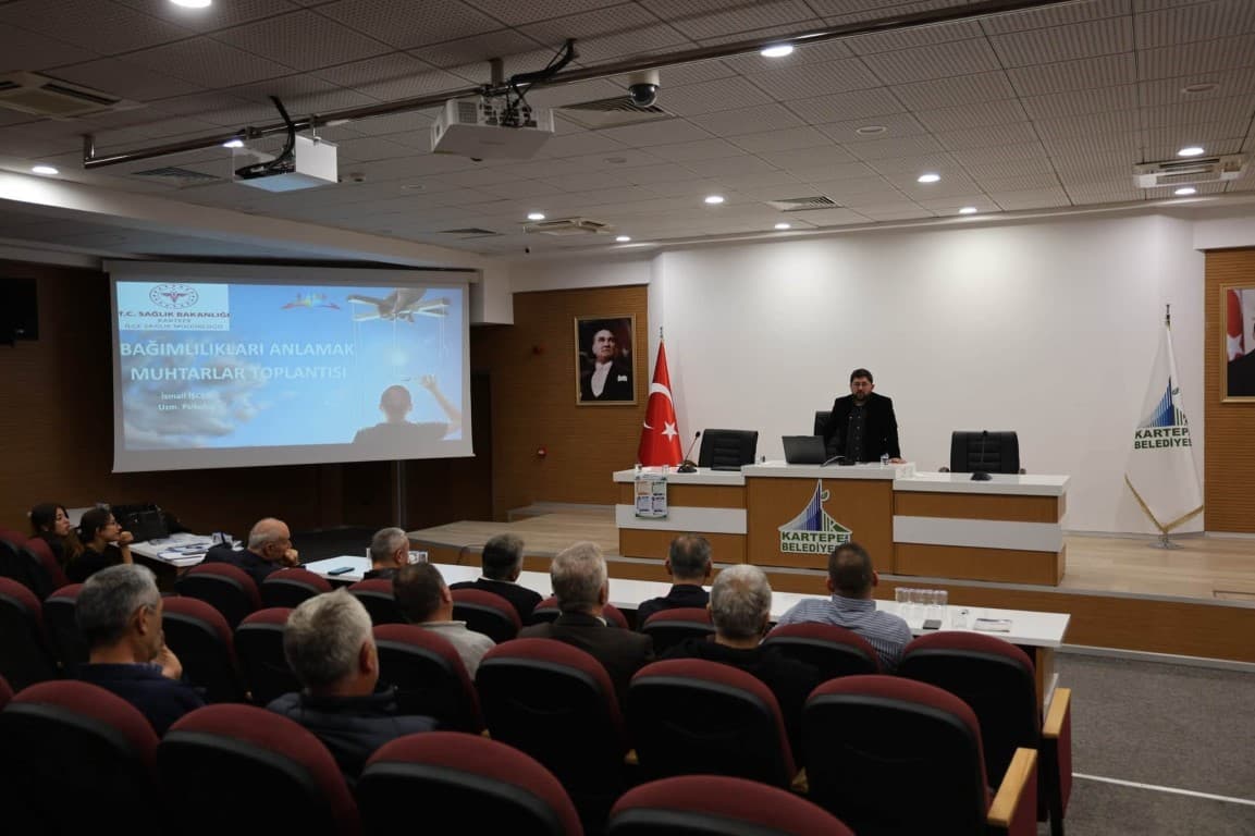 Kartepe'deki Yerel Yöneticilere Kapsamlı Sağlıklı Yaşam Eğitimi Verildi