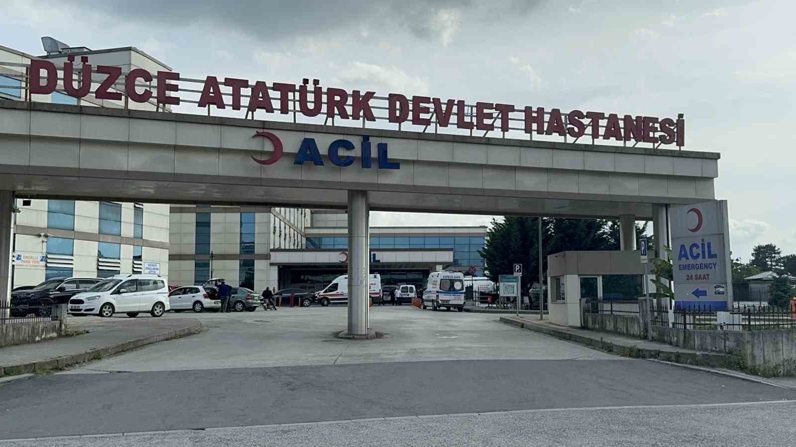 Düzce'de Fabrika Çalışanlarında Zehirlenme Şüphesi: 27 İşçi Hastaneye Kaldırıldı