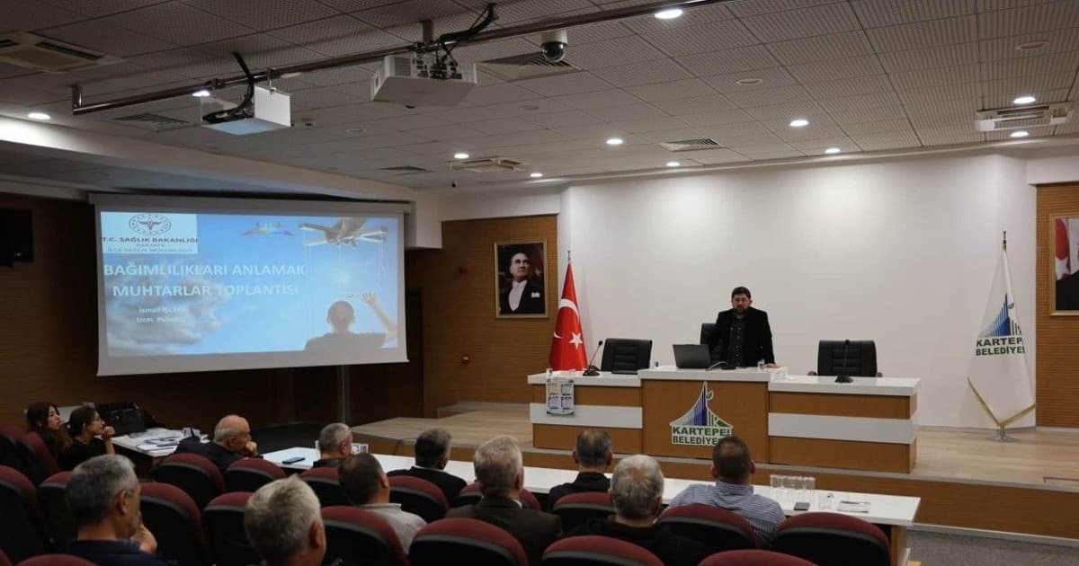 Kartepe’de Mahalle Yöneticilerine Yönelik Sağlıklı Yaşam Eğitimi Verildi