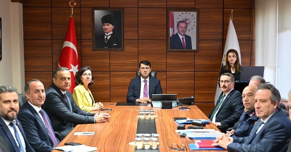 Uşak'ta Öğrencilerin Güvenliği İçin Kurumlar Arası İş Birliği Toplantısı Yapıldı