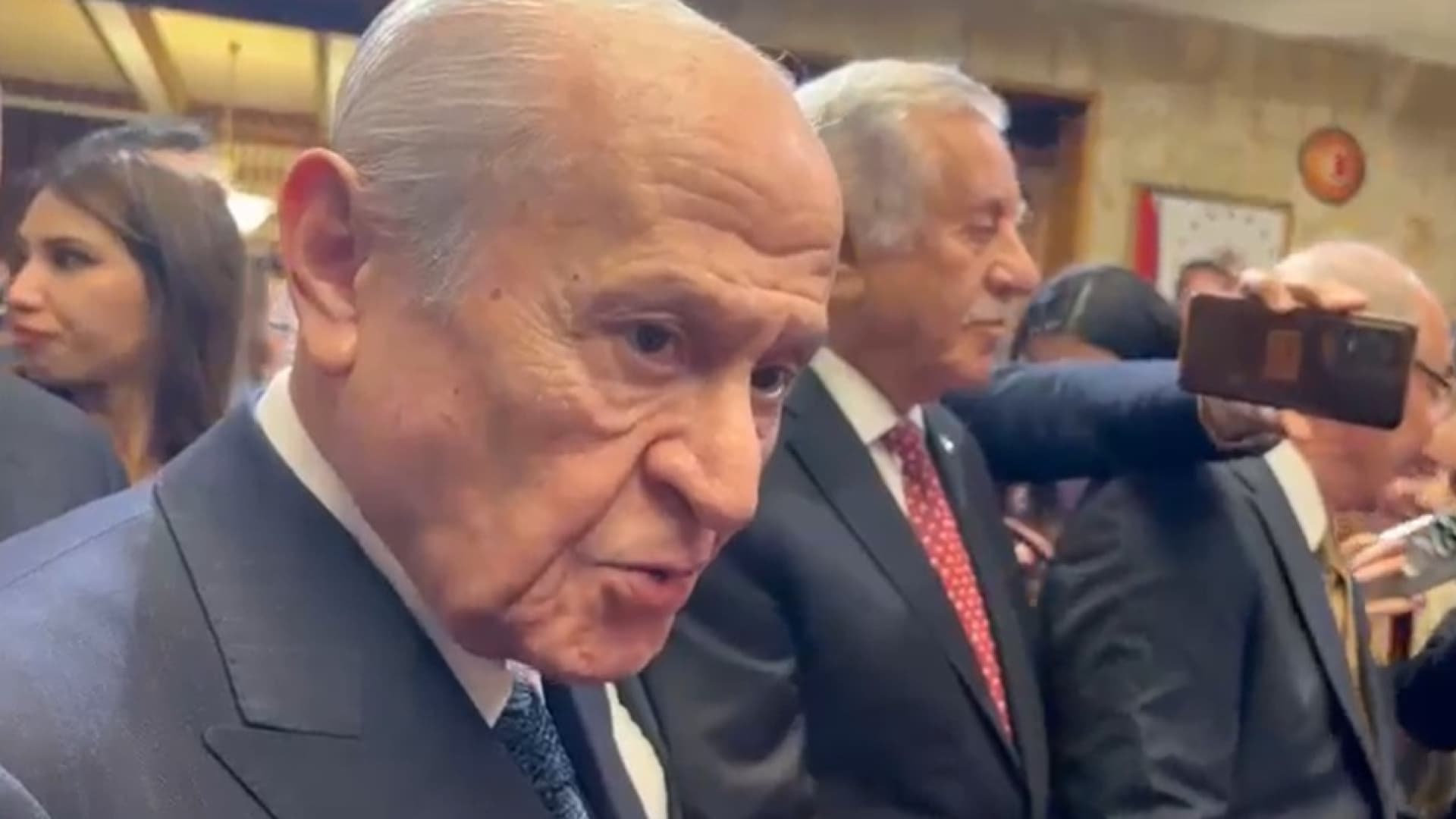Bahçeli'den TBMM'deki Temaslar ve Salonu Terk Etme Kararına İlişkin Açıklamalar